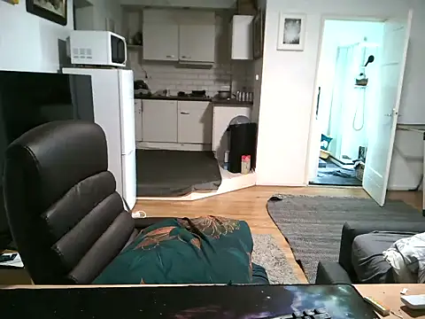 Snapshot of mihaimichael chatting on September 2025 12:29:01 PM mihaimichael online show from September 2025 12:29:01 PM