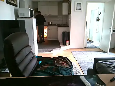 Snapshot of mihaimichael chatting on September 2025 01:25:02 PM mihaimichael online show from September 2025 01:25:02 PM