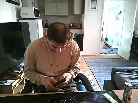 Snapshot of mihaimichael chatting on September 2025 01:27:01 PM mihaimichael online show from September 2025 01:27:01 PM