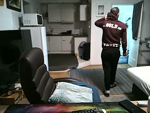 Snapshot of mihaimichael chatting on September 2025 11:59:01 AM mihaimichael online show from September 2025 11:59:01 AM