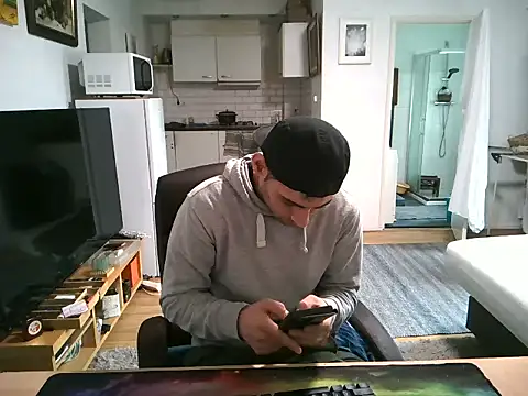 Snapshot of mihaimichael chatting on October 2025 09:17:01 AM mihaimichael online show from October 2025 09:17:01 AM