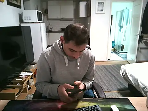 Snapshot of mihaimichael chatting on October 2025 09:51:01 AM mihaimichael online show from October 2025 09:51:01 AM