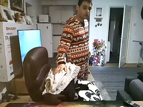 Snapshot of mihaimichael chatting on October 2025 07:25:02 PM mihaimichael online show from October 2025 07:25:02 PM