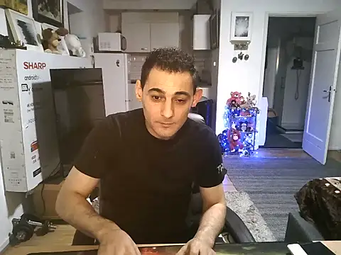 Snapshot of mihaimichael chatting on October 2025 12:11:02 AM mihaimichael online show from October 2025 12:11:02 AM