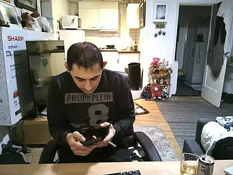 Snapshot of mihaimichael chatting on October 2025 11:32:02 PM mihaimichael online show from October 2025 11:32:02 PM