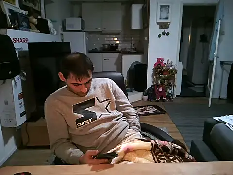 Snapshot of mihaimichael chatting on October 2025 02:46:02 AM mihaimichael online show from October 2025 02:46:02 AM