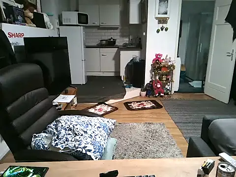 Snapshot of mihaimichael chatting on November 2025 11:01:02 AM mihaimichael online show from November 2025 11:01:02 AM