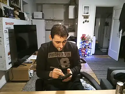 Snapshot of mihaimichael chatting on November 2025 11:07:02 PM mihaimichael online show from November 2025 11:07:02 PM