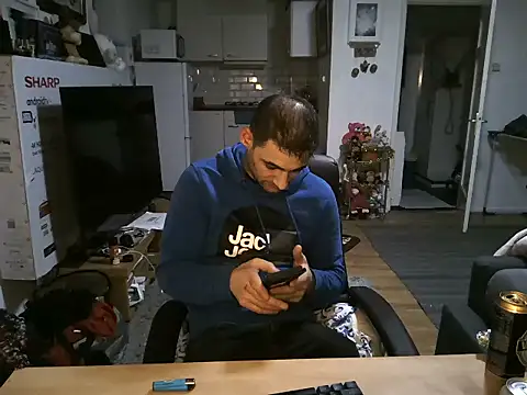 Snapshot of mihaimichael chatting on November 2025 12:33:01 AM mihaimichael online show from November 2025 12:33:01 AM