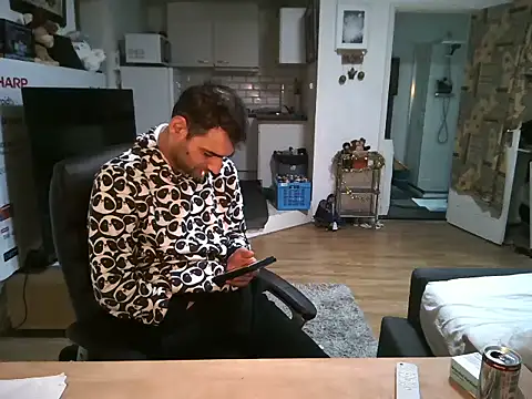 Snapshot of mihaimichael chatting on November 2025 02:42:01 PM mihaimichael online show from November 2025 02:42:01 PM