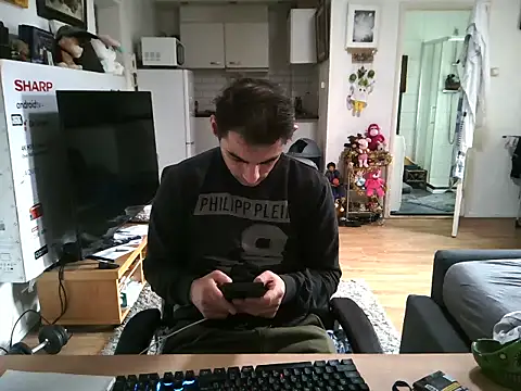 Snapshot of mihaimichael chatting on December 2025 02:02:02 PM mihaimichael online show from December 2025 02:02:02 PM