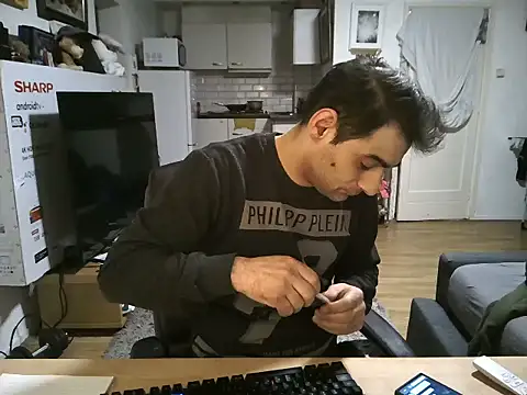 Snapshot of mihaimichael chatting on December 2025 02:07:02 AM mihaimichael online show from December 2025 02:07:02 AM