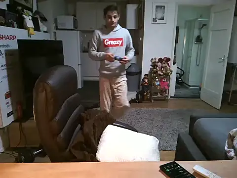 Snapshot of mihaimichael chatting on January 2026 02:11:01 PM mihaimichael online show from January 2026 02:11:01 PM