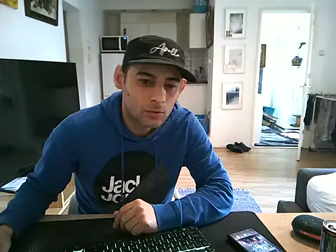 mihaimichael online show from April 2026 01:14:02 PM