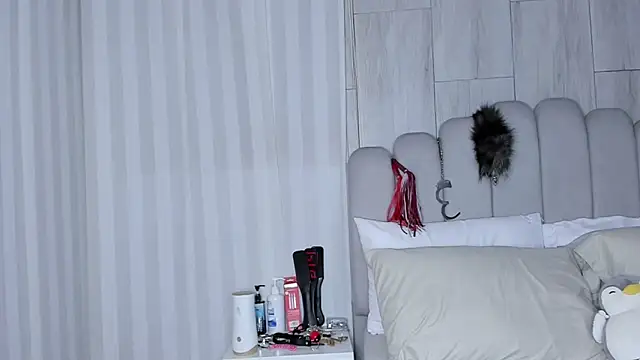 mileyerikson online show from September 2025 12:58:02 AM