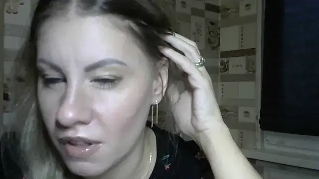 Snapshot of TherestlessKitty chatting on September 2025 06:06:01 AM TherestlessKitty online show from September 2025 06:06:01 AM