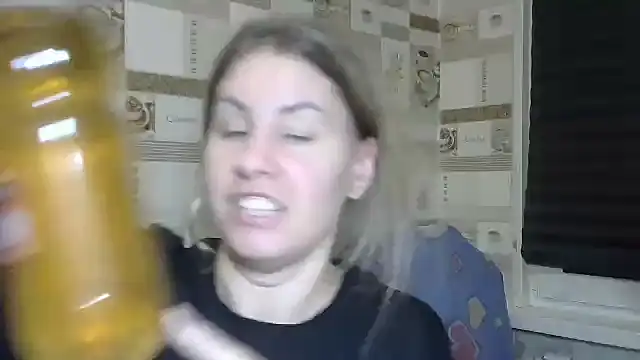 Snapshot of TherestlessKitty chatting on October 2025 11:13:02 PM TherestlessKitty online show from October 2025 11:13:02 PM