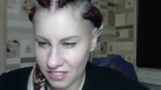 Snapshot of TherestlessKitty chatting on October 2025 10:20:02 PM TherestlessKitty online show from October 2025 10:20:02 PM