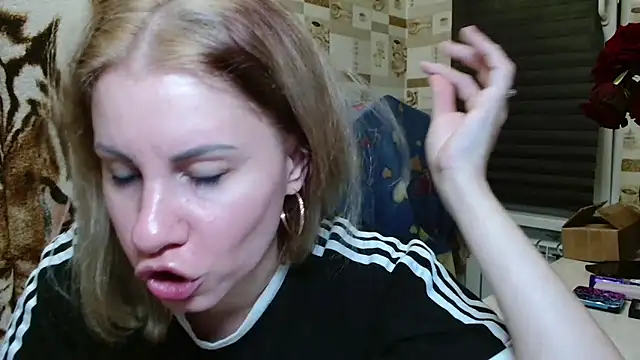 TherestlessKitty online show from June 2026 10:45:02 PM