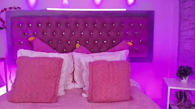 Snapshot of Tayzon_Foxxx chatting on October 2025 12:55:02 PM Tayzon Foxxx online show from October 2025 12:55:02 PM