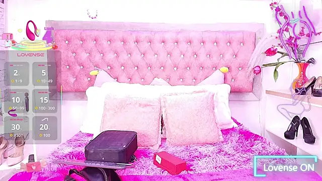 Snapshot of Tayzon_Foxxx chatting on October 2025 12:50:01 PM Tayzon Foxxx online show from October 2025 12:50:01 PM