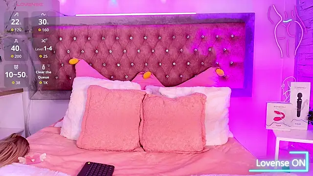 Snapshot of Tayzon_Foxxx chatting on October 2025 12:48:02 PM Tayzon Foxxx online show from October 2025 12:48:02 PM