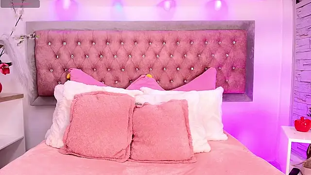 Snapshot of Tayzon_Foxxx chatting on October 2025 12:45:02 PM Tayzon Foxxx online show from October 2025 12:45:02 PM