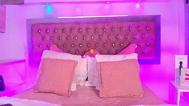 Snapshot of Tayzon_Foxxx chatting on November 2025 12:38:02 PM Tayzon Foxxx online show from November 2025 12:38:02 PM