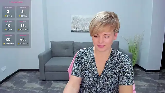 Julia Wilsone online show from February 2025 03:52:02 PM