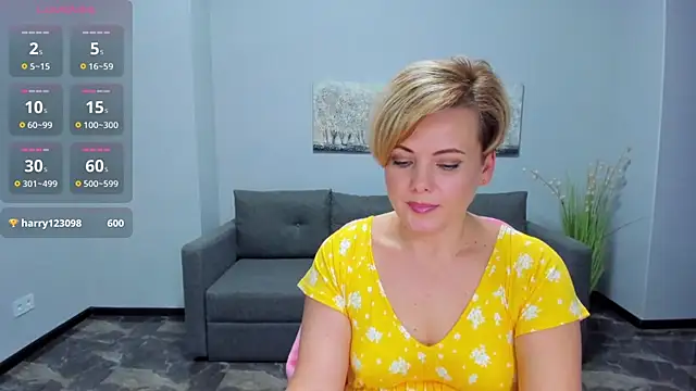 Julia Wilsone online show from February 2025 04:03:01 PM