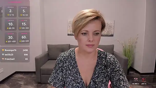 Julia Wilsone online show from February 2025 04:46:01 PM