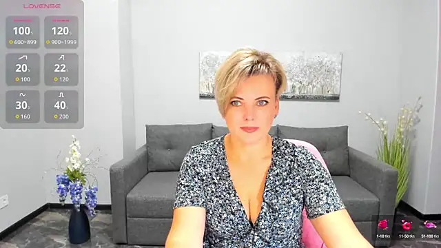 Julia Wilsone online show from September 2025 05:34:01 AM