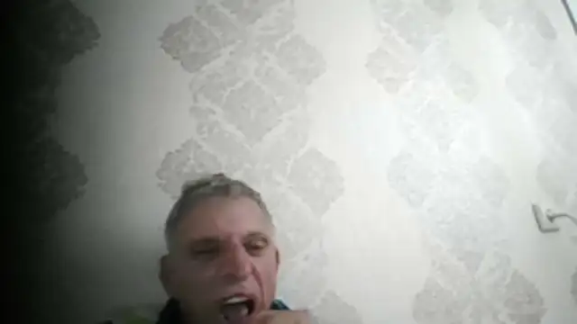 Snapshot of BobbyXRoyal chatting on June 2026 04:31:02 PM BobbyXRoyal online show from June 2026 04:31:02 PM