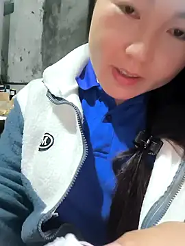 Snapshot of Sweetlove_77 chatting on December 2024 07:35:01 AM Sweetlove 77 online show from December 2024 07:35:01 AM