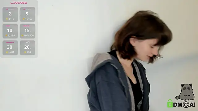 Alina Mills online show from September 2025 09:47:01 AM