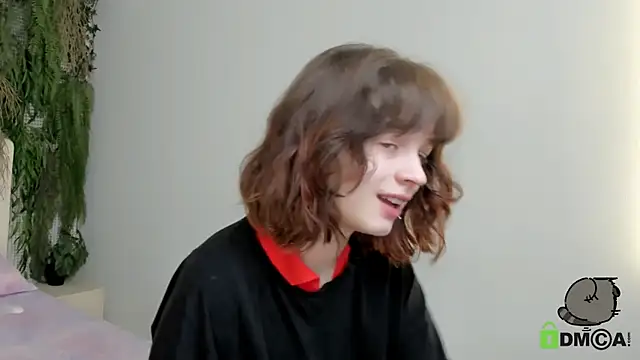 Alina Mills online show from October 2025 07:42:02 AM