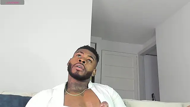 Snapshot of Makonneen chatting on June 2026 02:53:01 AM Makonneen online show from June 2026 02:53:01 AM