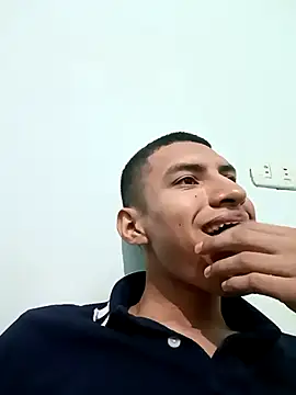 Rogersmit2 online show from October 2025 12:41:02 AM