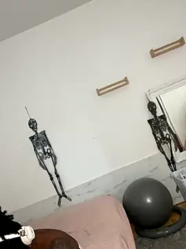 Snapshot of Goddess_Nafeesha chatting on December 2025 08:13:02 PM Goddess Nafeesha online show from December 2025 08:13:02 PM