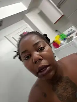 Snapshot of Goddess_Nafeesha chatting on December 2025 05:42:02 PM Goddess Nafeesha online show from December 2025 05:42:02 PM