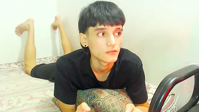 Snapshot of Curtis_Jones chatting on February 2025 03:23:02 AM Curtis Jones online show from February 2025 03:23:02 AM