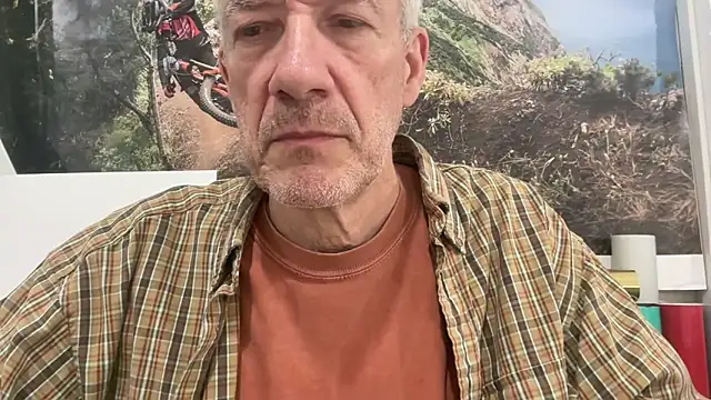 Snapshot of tauromolo chatting on April 2026 01:21:01 AM tauromolo online show from April 2026 01:21:01 AM