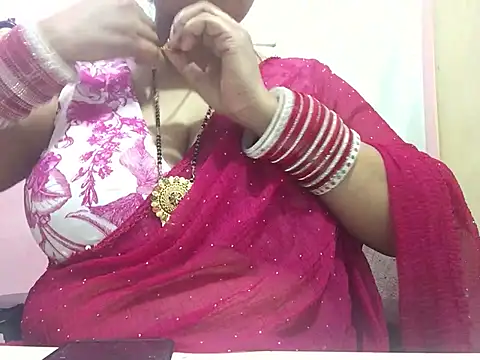 Snapshot of Desi_bhabhiii chatting on December 2024 05:37:01 AM Desi bhabhiii online show from December 2024 05:37:01 AM