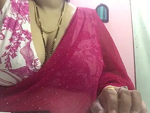 Snapshot of Desi_bhabhiii chatting on December 2024 05:55:02 AM Desi bhabhiii online show from December 2024 05:55:02 AM