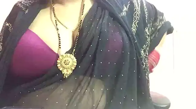 Snapshot of Desi_bhabhiii chatting on January 2025 09:41:01 AM Desi bhabhiii online show from January 2025 09:41:01 AM