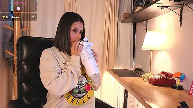 Alice milf  online show from December 2025 11:08:01 AM