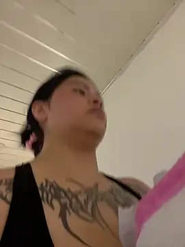  luna torres online show from February 2026 12:48:02 PM