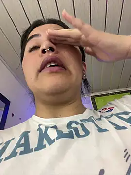  luna torres online show from May 2026 12:35:02 PM