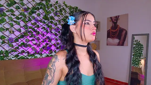 Snapshot of melody_cute10 chatting on February 2026 01:32:02 PM melody cute10 online show from February 2026 01:32:02 PM