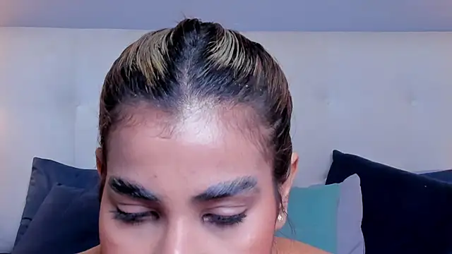 SaraaJhonsonn online show from February 2025 03:18:02 PM